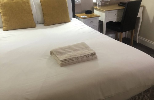 Queenborough Cama Y Desayuno | The Queen Phillippa