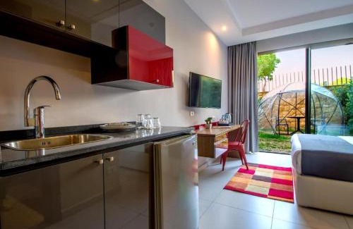 Ain Saadeh Hotel | The Ray Hotel and Studios