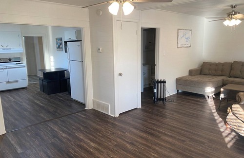 Higden Casa | The Red House- One mile from Narrows Marina, Shiloh Marina, or Devils Fork