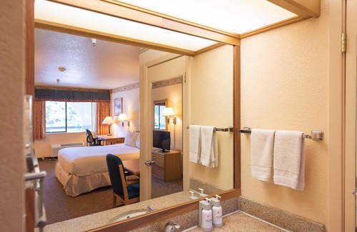 Fortuna Hotel | The Redwood Riverwalk, A Boutique Hotel