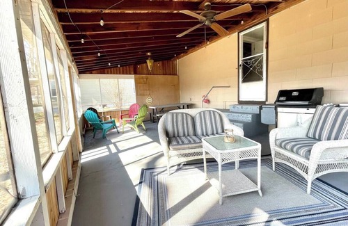 Sunrise Beach Casa | The “Reel Diehl” Cottage