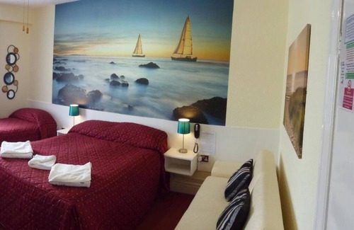 Thornton-Cleveleys Hotel | The Regal Hotel