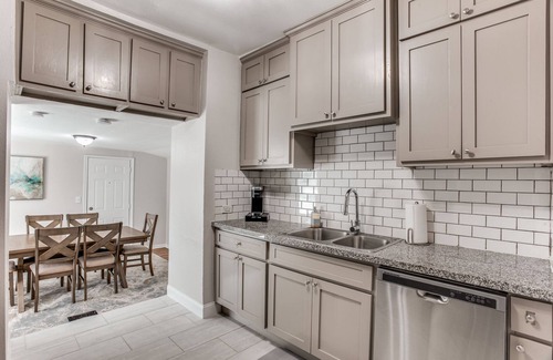 Granbury Casa | The Retreat on Rucker