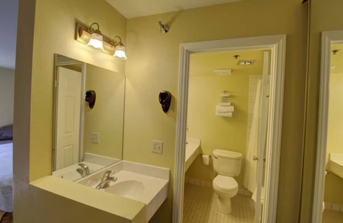 Mount Charleston Hotel | The Retreat on Charleston Peak, Standard Double Queen, Scenic Getaway!