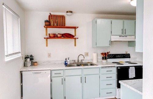 West Valley Casa | The Retro - vintage inspired duplex unit