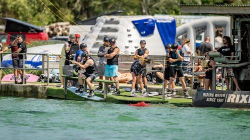 Sandwich Chalet De Esquí | The Rewind Retreat