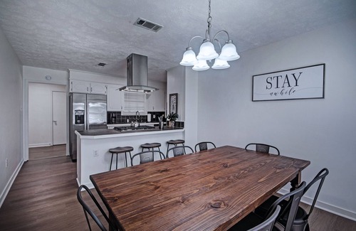 Flowood Casa | The Rez Retreat - King Beds