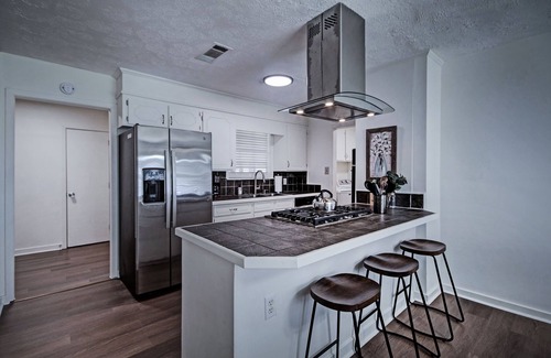 Flowood Casa | The Rez Retreat - King Beds