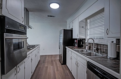 Flowood Casa | The Rez Retreat - King Beds