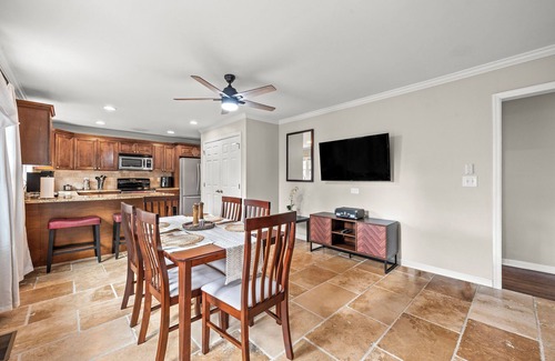 Sylvan Hills Casa | The Rhitreat, 2BR, 10 Min to Downtown & Airport