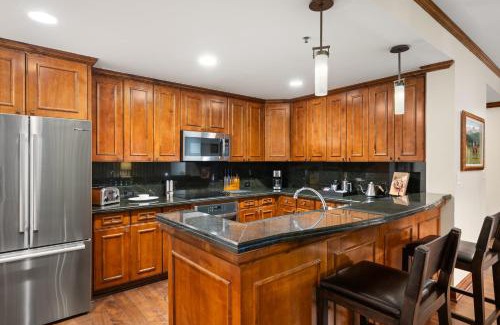 Aspen Casa | The Ritz-Carlton Club, Two-Bedroom Premier Residence 8307, Ski-in & Ski-out Resort in Aspen Highlands