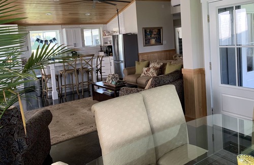 River Road Casa | The River Club