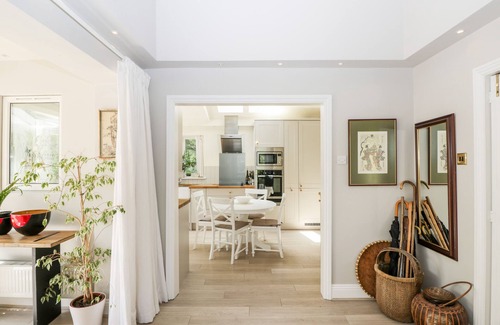 Durrington Casa | THE RIVER HOUSE. AVON VALLEY. STONEHENGE (WITH FISHING) in Salisbury