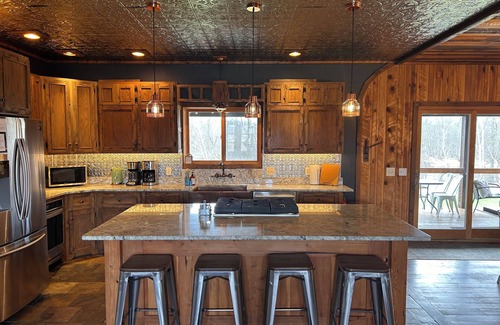 Aitkin Cabina | Hermosa 5BR Lodge - *** Último fin de semana disponible en noviembre reducido ***