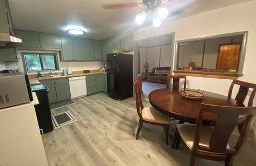 Plains Cabaña | The River Retreat with WiFi in charming Plains. Located on the Clark Fork River