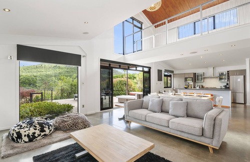 Kuratau Casa | The Rivers - Kuratau Holiday Home