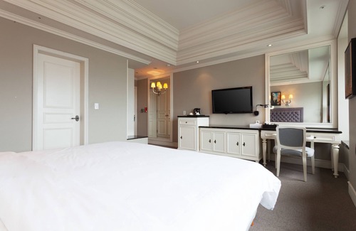 Jamwon-dong Hotel | The Riverside Hotel