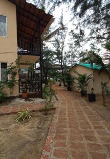 Mandrem Hotel | The Riverside