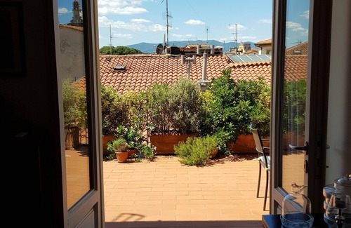 Prato Casa | La terraza con vistas al Duomo (sólo 20 min de Florencia)