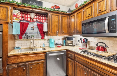 Shawnee Casa | The Rosa St. Retreat