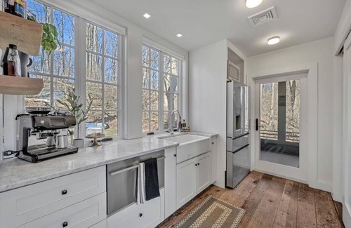 Wrightsville Cabina | The Roundtop Chalet romantic couple’s getaway