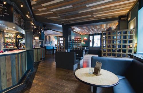 Lancaster Hotel | The Royal Hotel and Bar