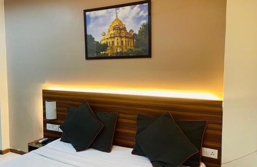 Hazratganj Hotel | THE ROYAL PRESIDENCY INN