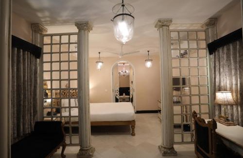 Udaipur Hotel | The Royal Retreat Resort & Spa