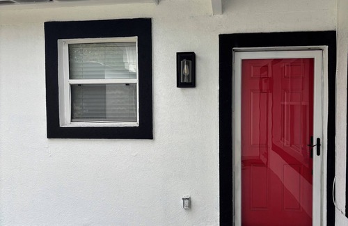 Jacksonville Casa | The Royal Retreat – Peaceful 3BR Getaway Just minutes from downtown Jacksonville