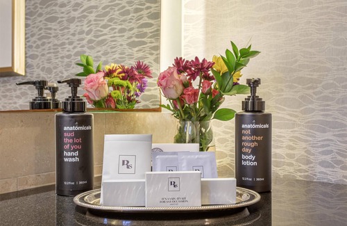 Uptown Hotel | The Royal Sonesta Houston Galleria