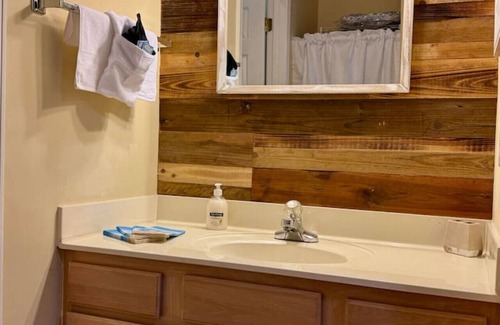 Sea Trail Apartamento | The Royal Suite at 215