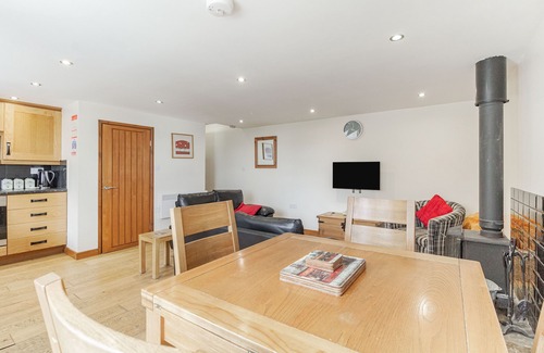 Chesterfield Cabaña | The Rumblings 3, BARLOW