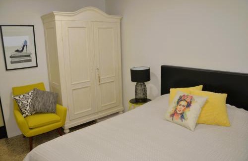 Dudley West Casa | The Rusty Kangaroo - Premium Couples Retreat - Spectacular Ocean View - Great Hosts