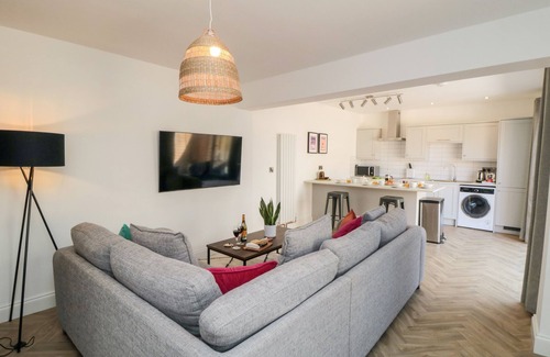 South Cliff Cabaña | The Salthouse Apartment 1