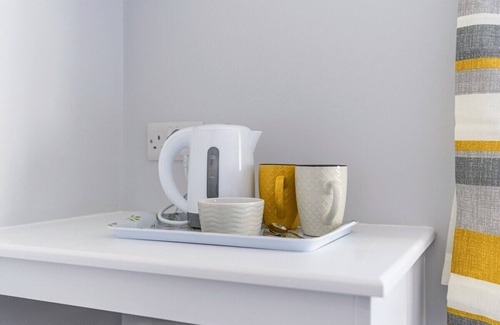 Tramore Apartamento | The Sand Dunes Room (@BurrowLodge)