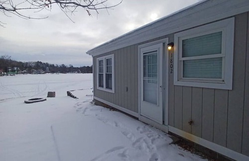 National City Cabina | The Sand Lake Wolf Den