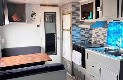 North Topsail Beach Casa | The Sandbox – Vintage Beach Camper with Prime Fishing Access