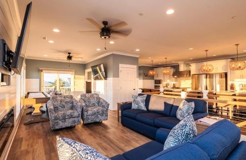Oak Island Casa | The Sandcastle by Oak Island Accommodations