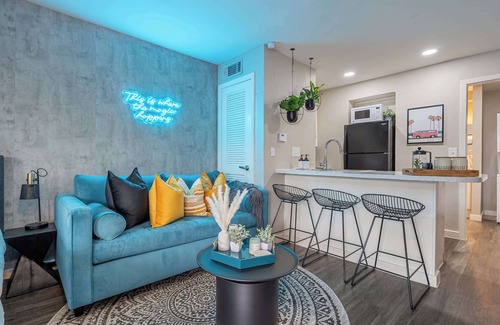 Allandale Apartamento | The Sapphire | Creative Studio | Sleep 5 in Austin