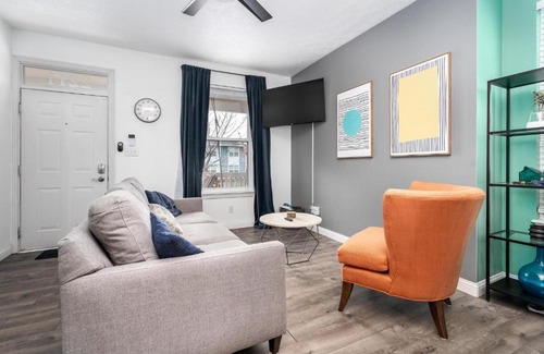 Fall Creek Place Casa | The Scarlett l 3BR 2BA HGTV Design