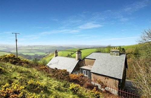 Lynton Casa | The School House