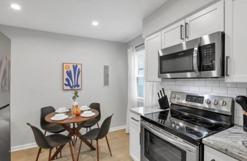 Downtown Columbus Apartamento | The Schumacher Townhouse - 2 BR