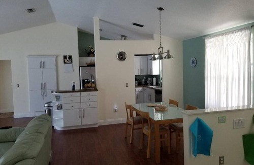 Whitfield Casa | The Sea is Calling - Casa de 3 dormitorios y 2 baños con piscina climatizada cerca de muchas playas