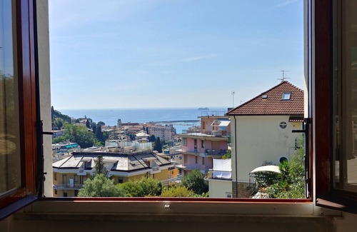 Rapallo Apartamento | El mar en la terraza con vistas a Portofino.