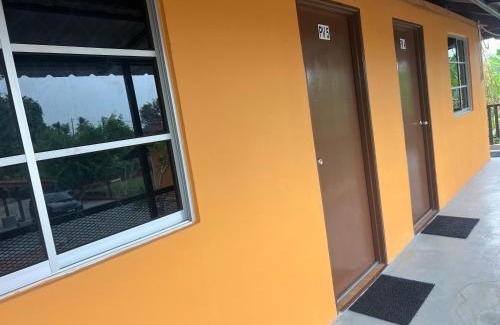 Alor Gajah Hotel | The Seashell Melaka Pool View Upper Room