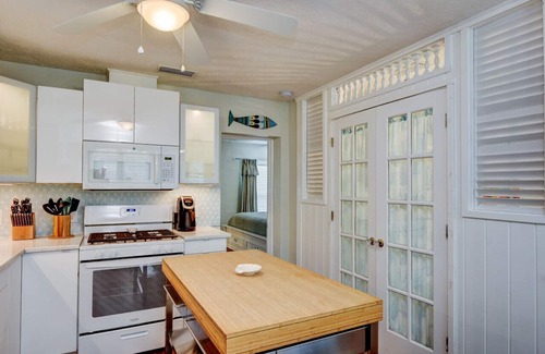 Indian Rocks Beach Cabaña | The Seaside Cottages are located just across the street from Indian Rocks Beach!