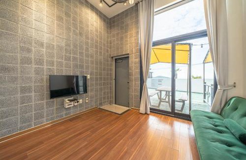 Yeosu Casa | The Seolem Onsuswimmingpool Pension