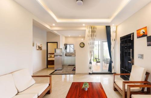 Hosur Apartamento | The Serenity Haven by StayJadePrivate PoolLawn