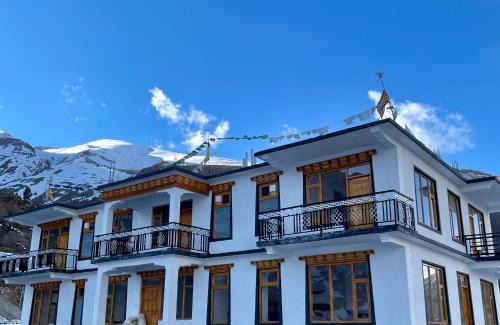 Jispa Hotel | The Shangbar