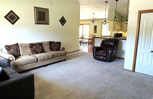 West Carrollton Casa | The Sherwood Home: 3 BR W/Garage Use, Convenient to 1-75